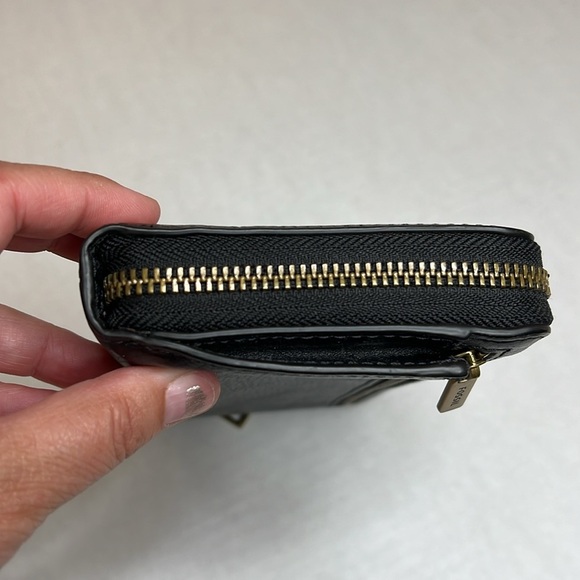 FOSSIL LIZA BLACK WRAP AROUND WALLET/CLUTCH - Picture 5 of 16